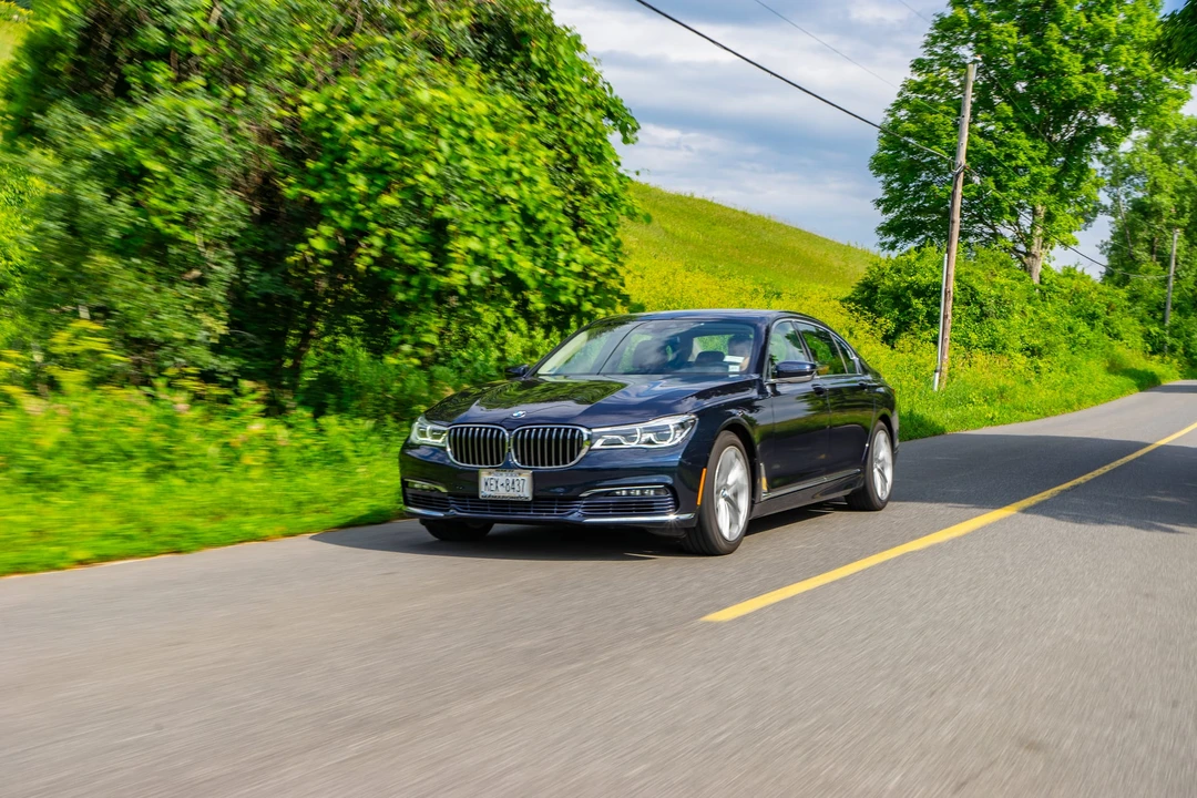 2017 BMW G11/G12 750i & M760i Sedan - Image 18 of 31