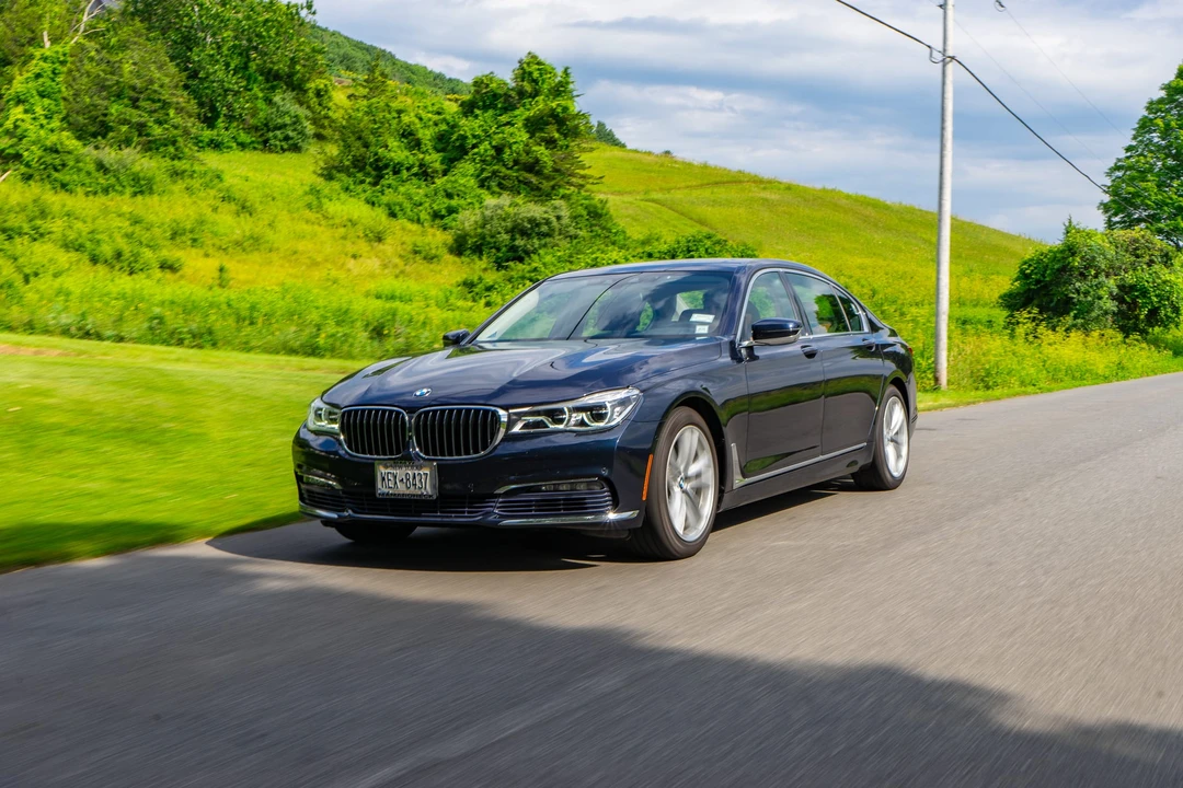 2017 BMW G11/G12 750i & M760i Sedan - Image 19 of 31