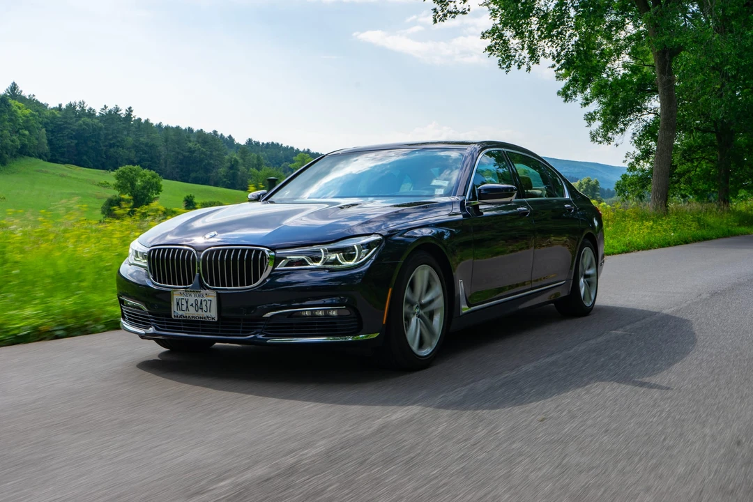 2017 BMW G11/G12 750i & M760i Sedan - Image 21 of 31