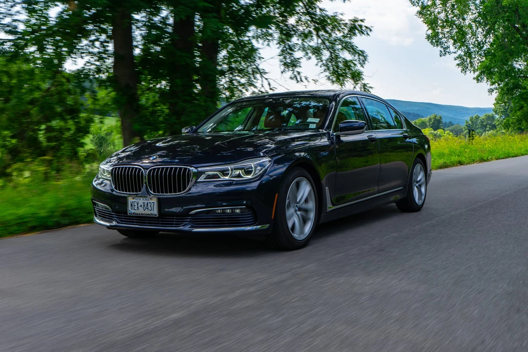 2017 BMW G11/G12 750i & M760i Sedan - Image 22 of 31