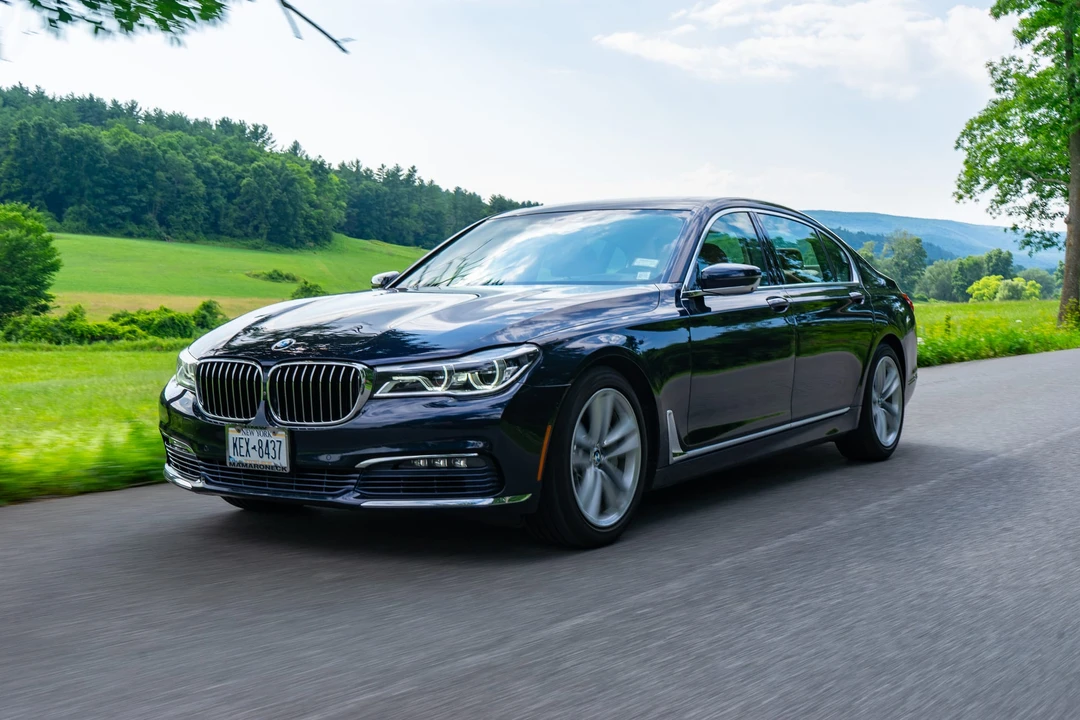 2017 BMW G11/G12 750i & M760i Sedan - Image 24 of 31