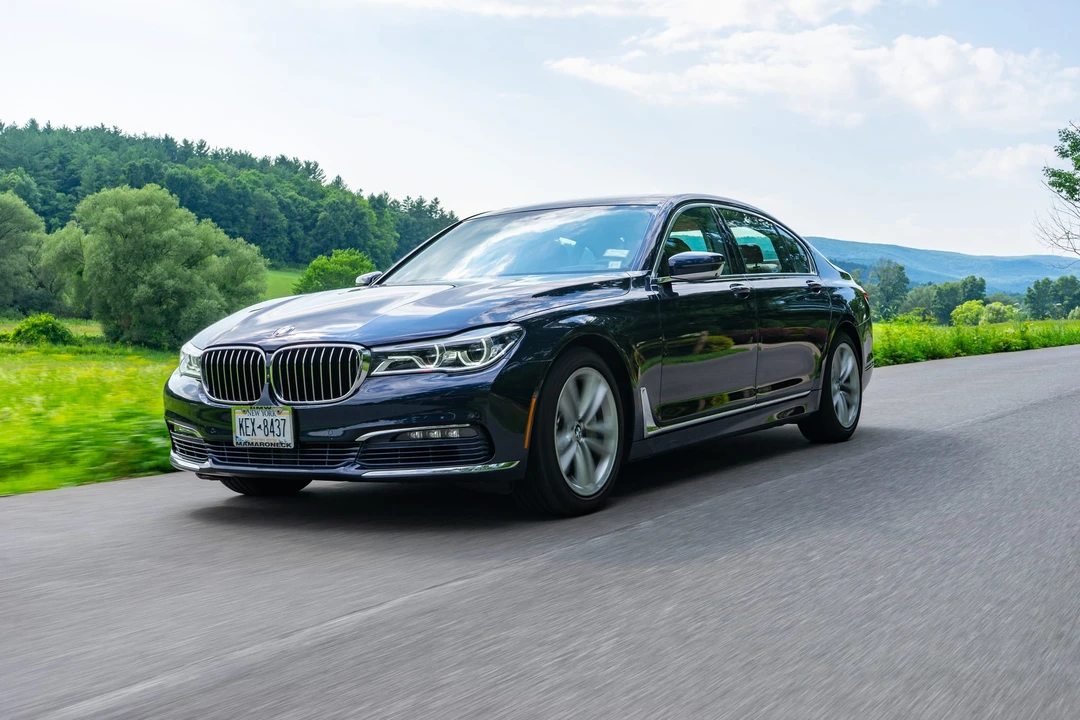 2017 BMW G11/G12 750i & M760i Sedan - Image 25 of 31