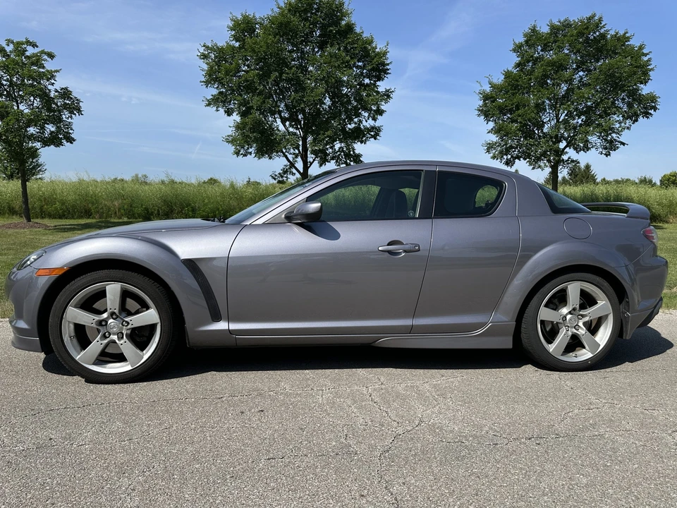 2004 Mazda RX-8 1st Gen - Image 28 of 31
