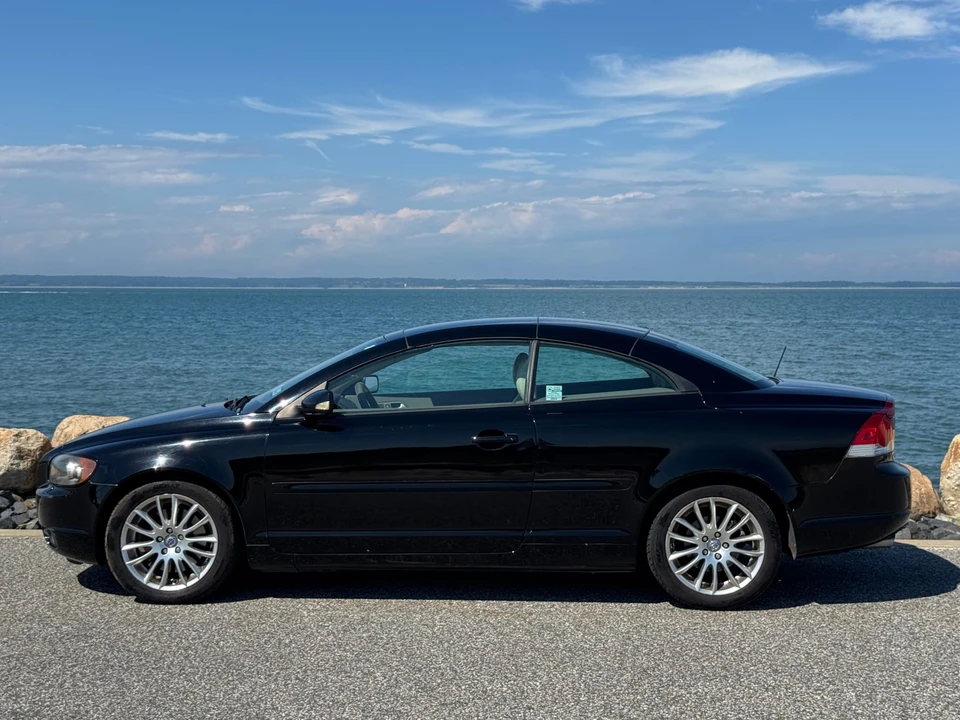 2006 Volvo C70 2nd Gen - Image 17 of 31
