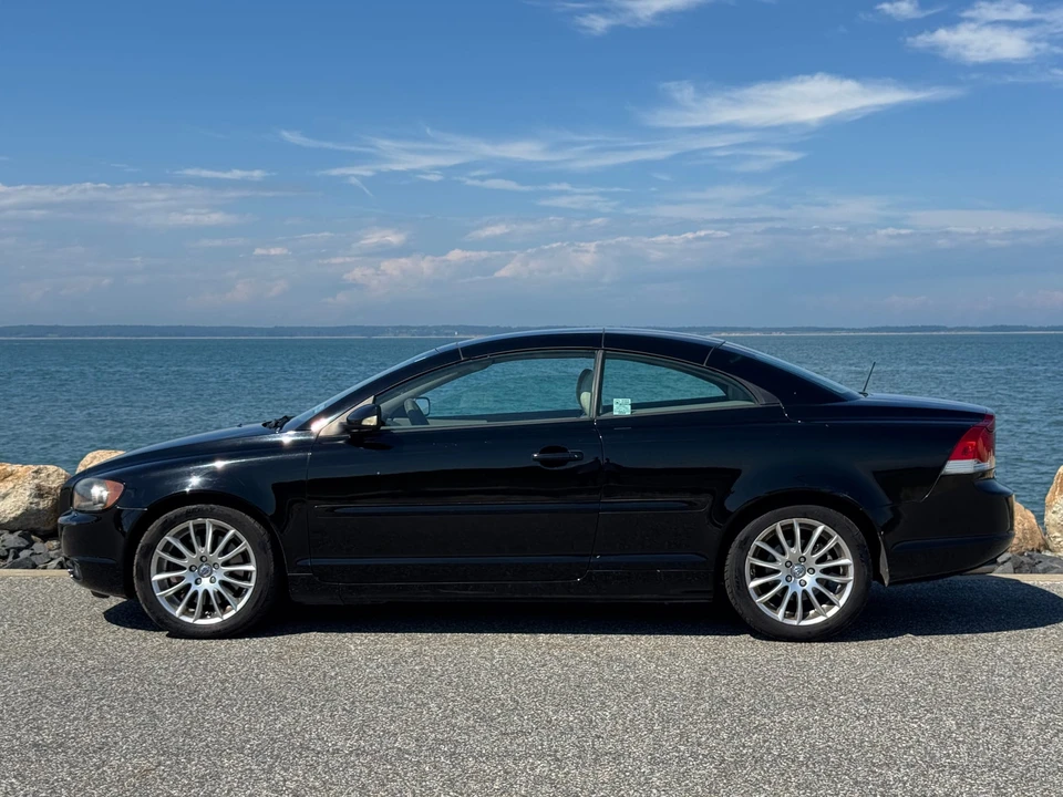 2006 Volvo C70 2nd Gen - Image 16 of 31