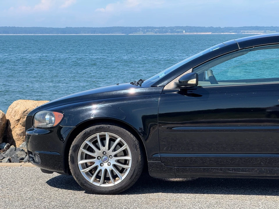 2006 Volvo C70 2nd Gen - Image 21 of 31