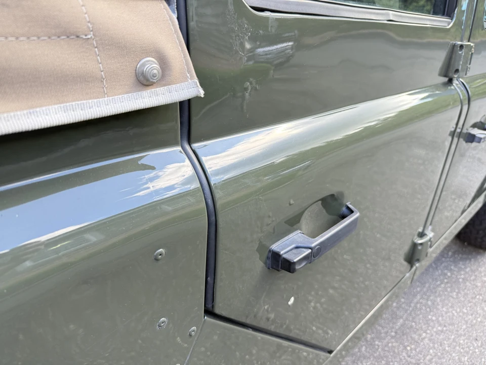 1993 Land Rover Defender 110 - Image 23 of 31
