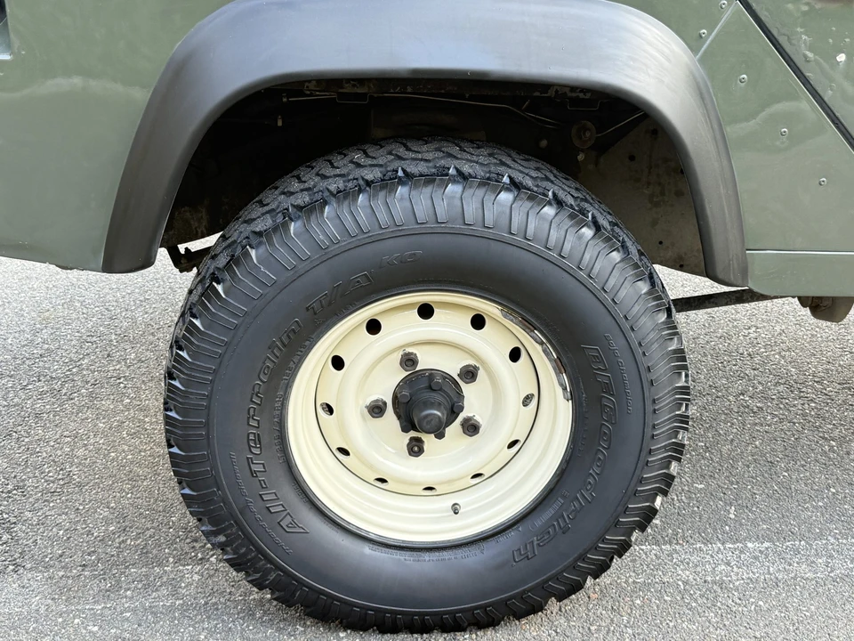 1993 Land Rover Defender 110 - Image 28 of 31