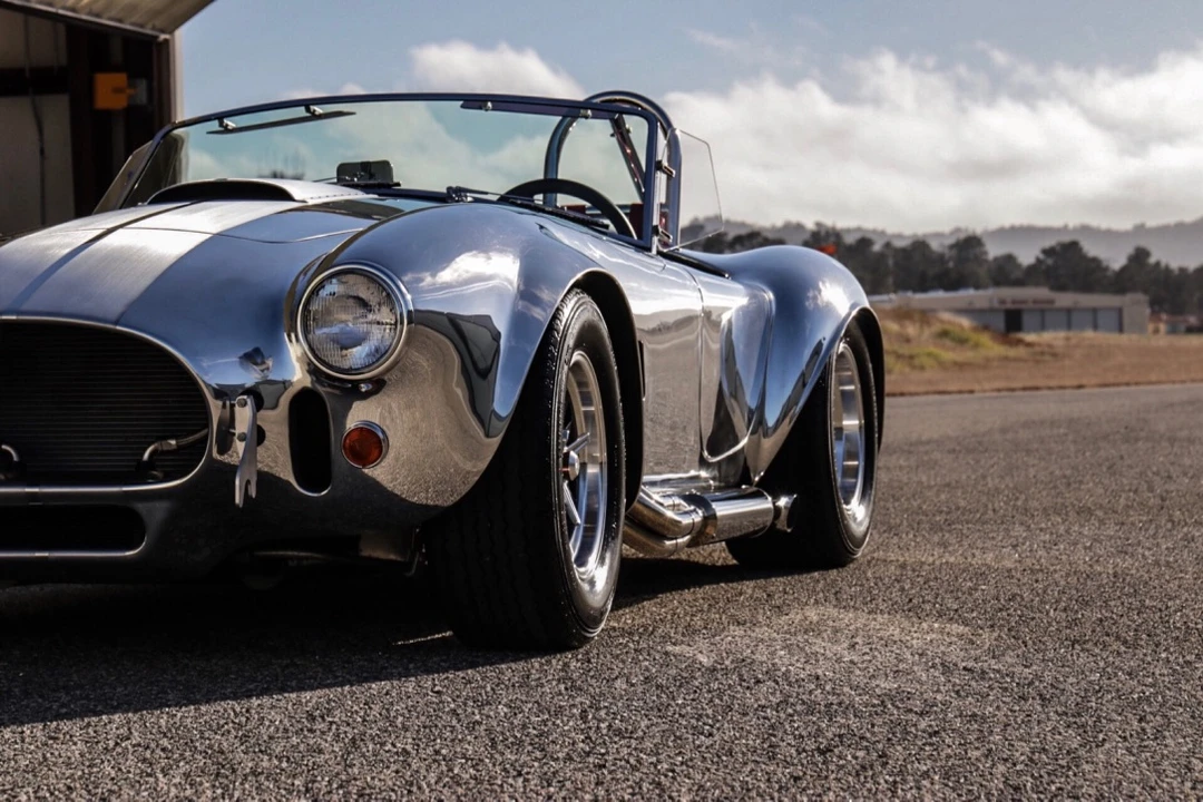 Shelby Cobra Replica - Image 11 of 31