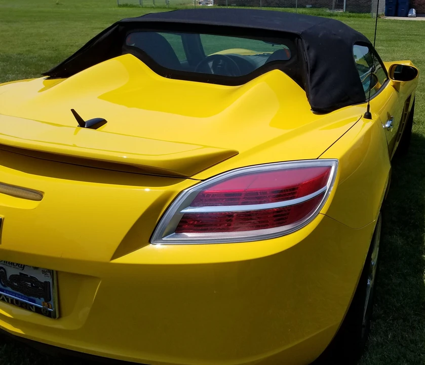 2007 Saturn Sky - Image 18 of 31