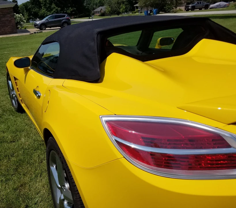2007 Saturn Sky - Image 17 of 31