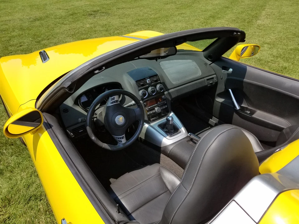 2007 Saturn Sky - Image 21 of 31
