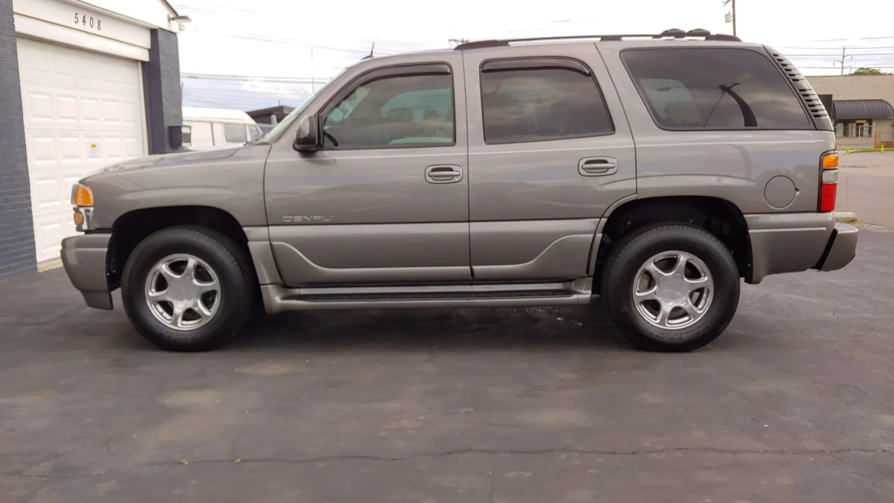 2005 GMC Yukon 2nd Gen - Image 22 of 31