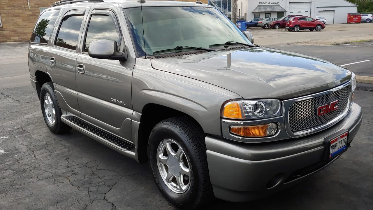 2005 GMC Yukon 2nd Gen - Image 5 of 31
