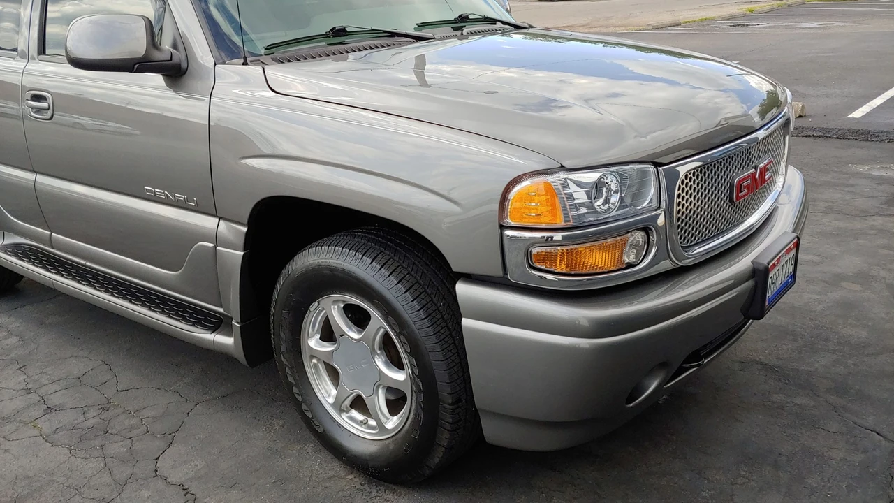 2005 GMC Yukon 2nd Gen - Image 24 of 31