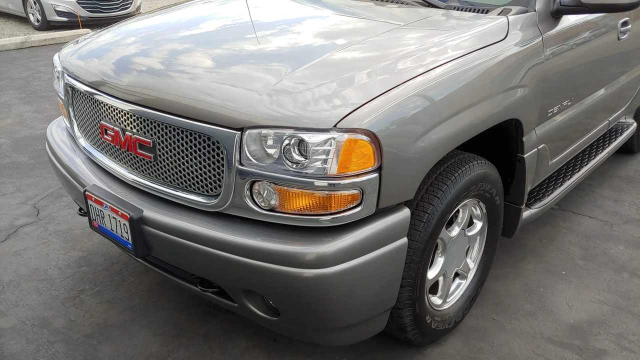 2005 GMC Yukon 2nd Gen - Image 29 of 31