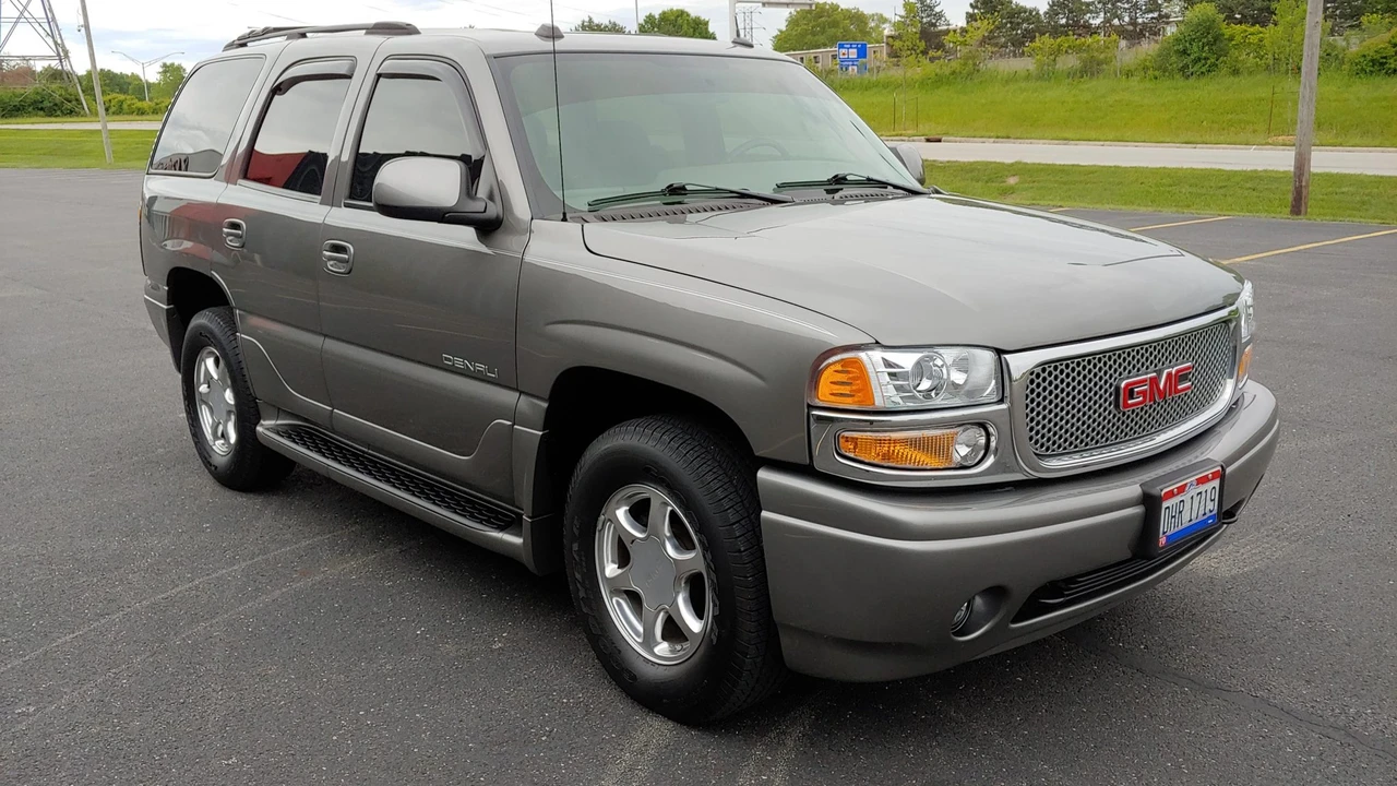 2005 GMC Yukon 2nd Gen - Image 6 of 31