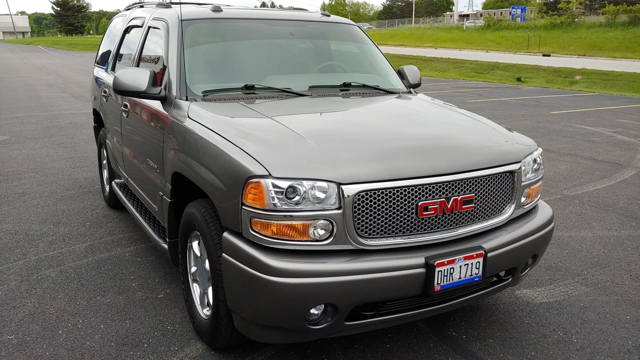 2005 GMC Yukon 2nd Gen - Image 4 of 31