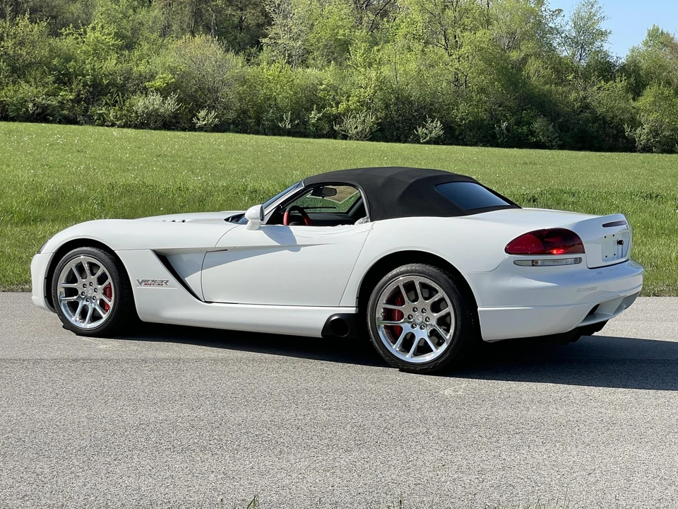2004 Dodge Viper 3rd Gen - Image 5 of 31