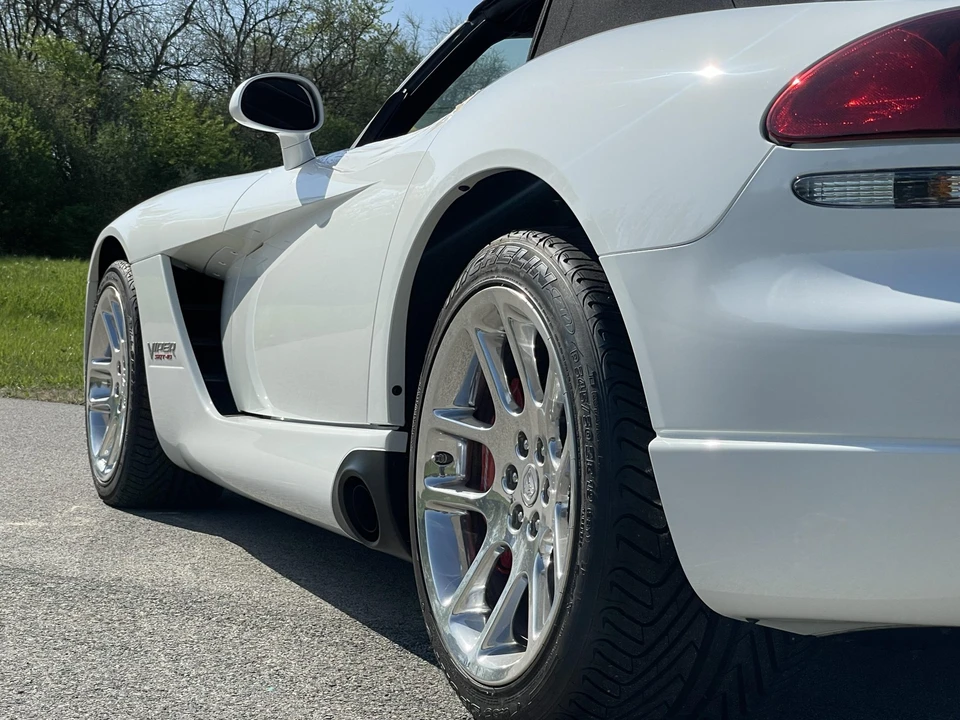 2004 Dodge Viper 3rd Gen - Image 22 of 31