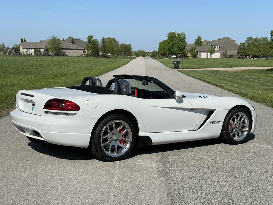 2004 Dodge Viper 3rd Gen - Image 11 of 31