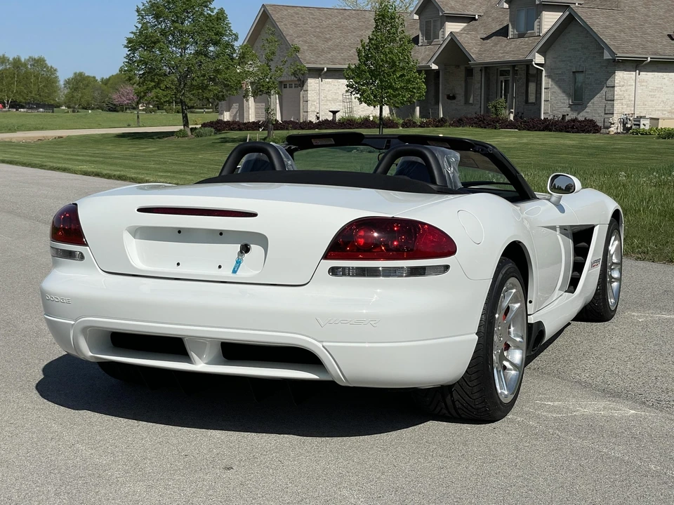 2004 Dodge Viper 3rd Gen - Image 9 of 31