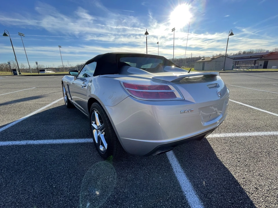 2008 Saturn Sky Red Line - Image 10 of 31