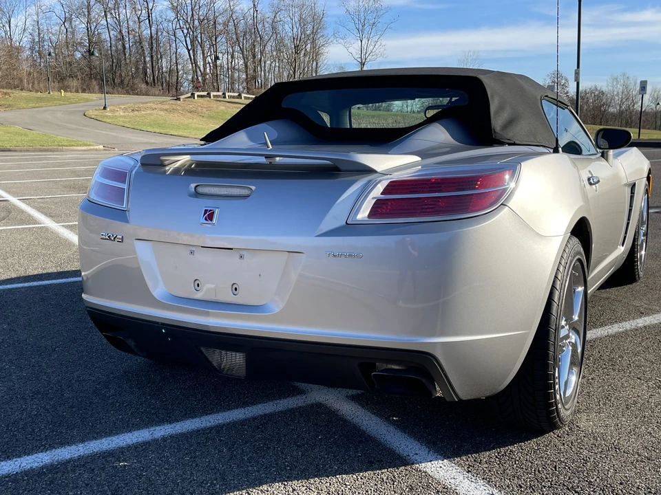 2008 Saturn Sky Red Line - Image 16 of 31