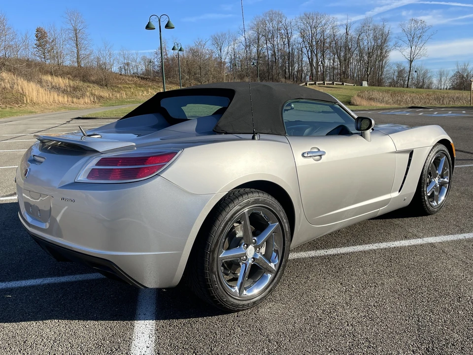 2008 Saturn Sky Red Line - Image 17 of 31