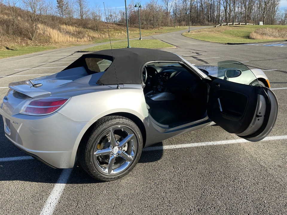 2008 Saturn Sky Red Line - Image 18 of 31