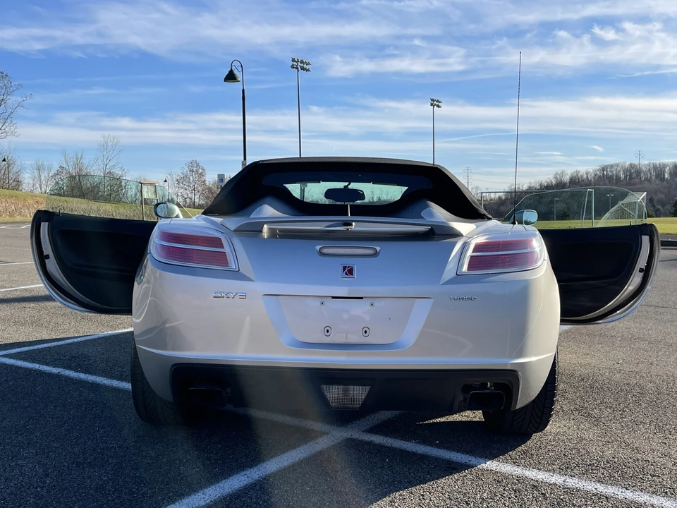 2008 Saturn Sky Red Line - Image 15 of 31