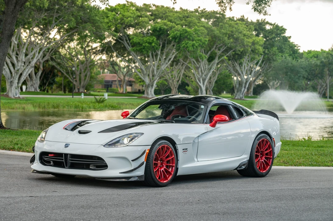 2013 Dodge Viper 5th Gen - Image 2 of 31
