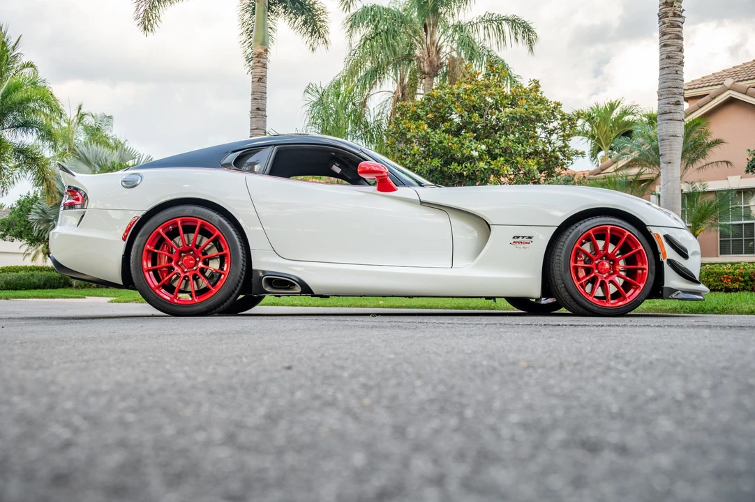 2013 Dodge Viper 5th Gen - Image 11 of 31