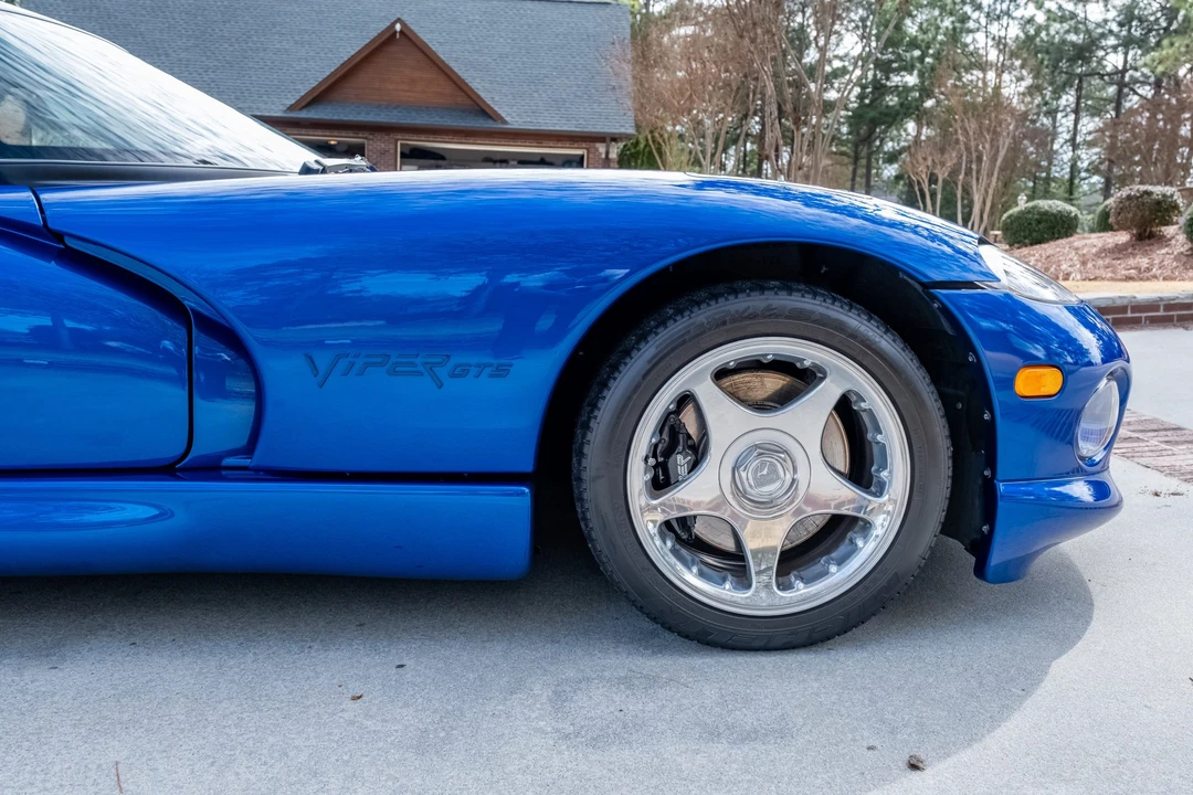 1997 Dodge Viper GTS 2nd Gen - Image 16 of 31