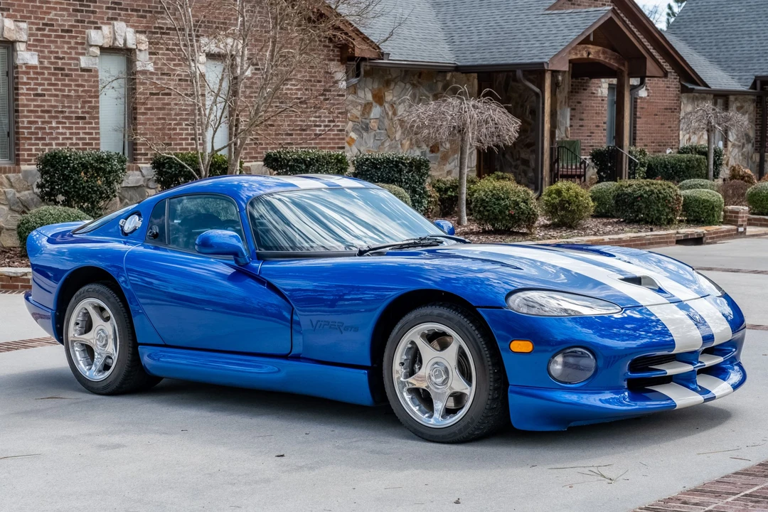 1997 Dodge Viper GTS 2nd Gen - Image 2 of 31