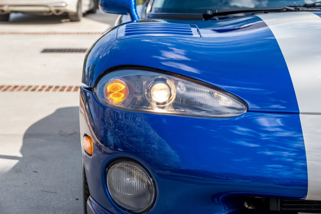1997 Dodge Viper GTS 2nd Gen - Image 21 of 31