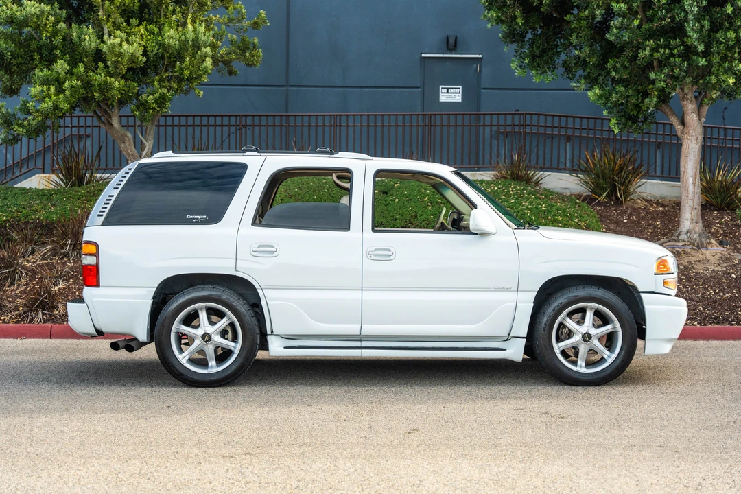 2002 GMC Yukon 2nd Gen - Image 20 of 31