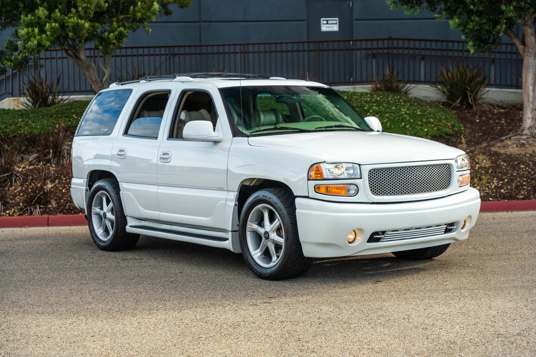 2002 GMC Yukon 2nd Gen - Image 15 of 31