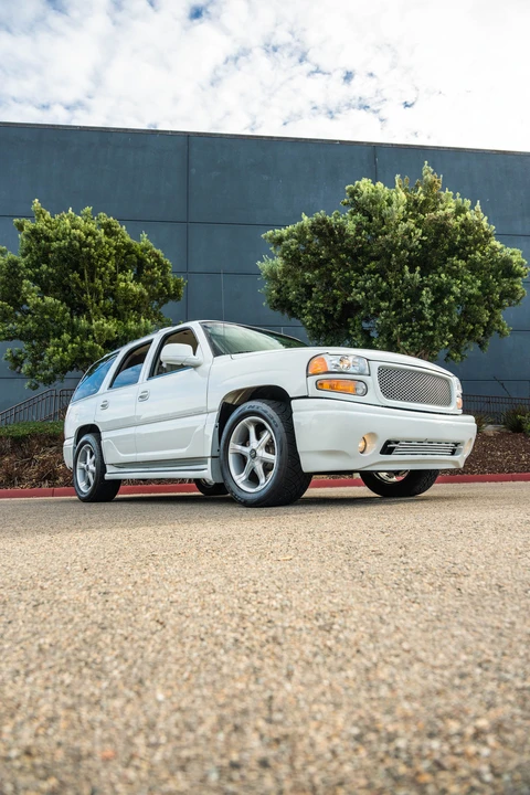 2002 GMC Yukon 2nd Gen - Image 17 of 31