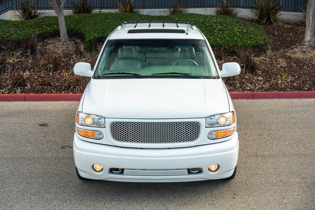 2002 GMC Yukon 2nd Gen - Image 9 of 31