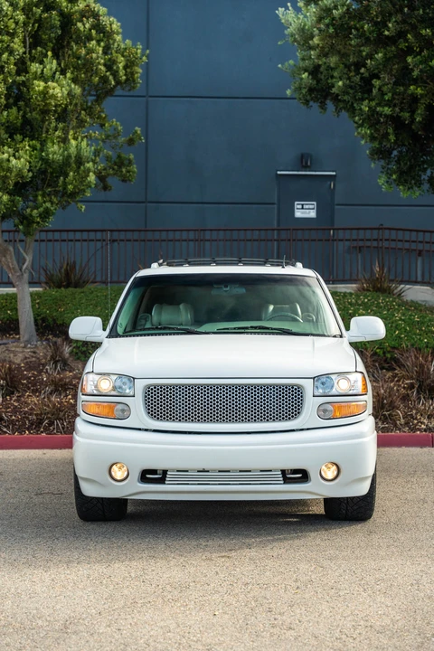 2002 GMC Yukon 2nd Gen - Image 10 of 31