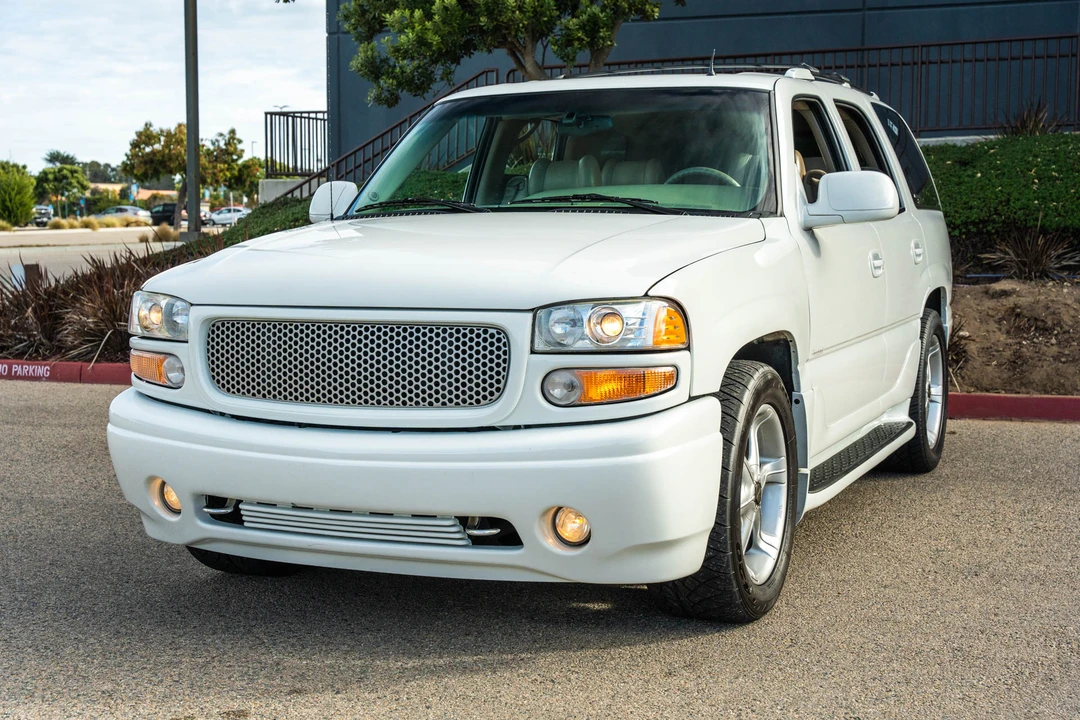2002 GMC Yukon 2nd Gen - Image 8 of 31