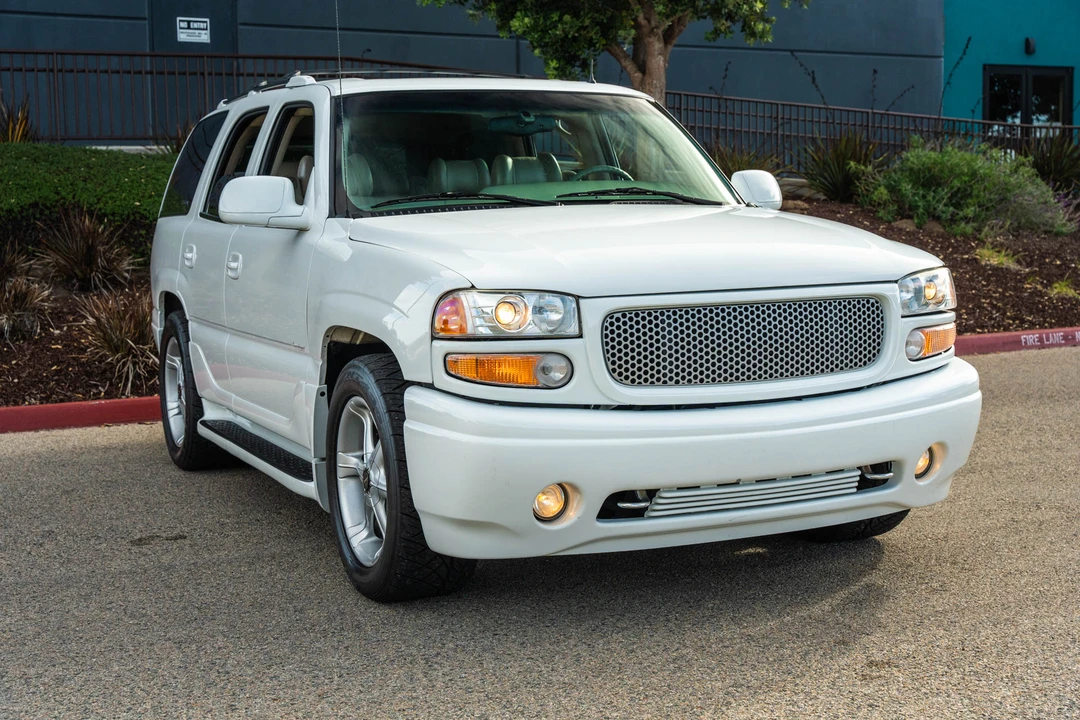 2002 GMC Yukon 2nd Gen - Image 13 of 31