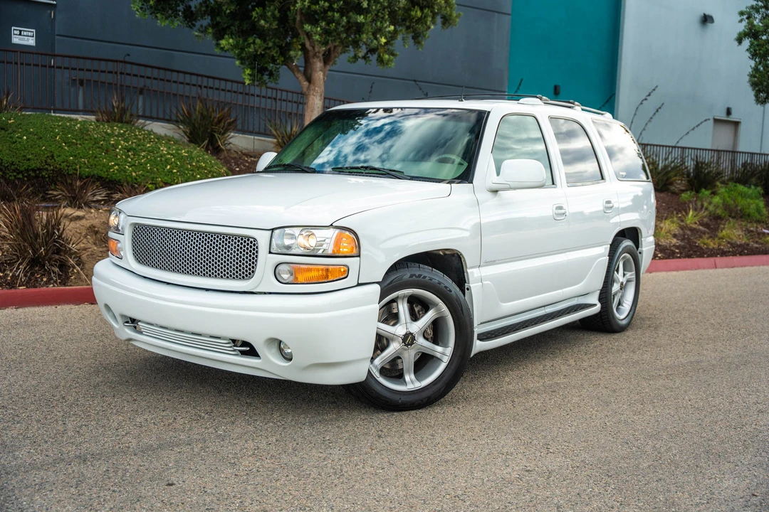 2002 GMC Yukon 2nd Gen - Image 5 of 31