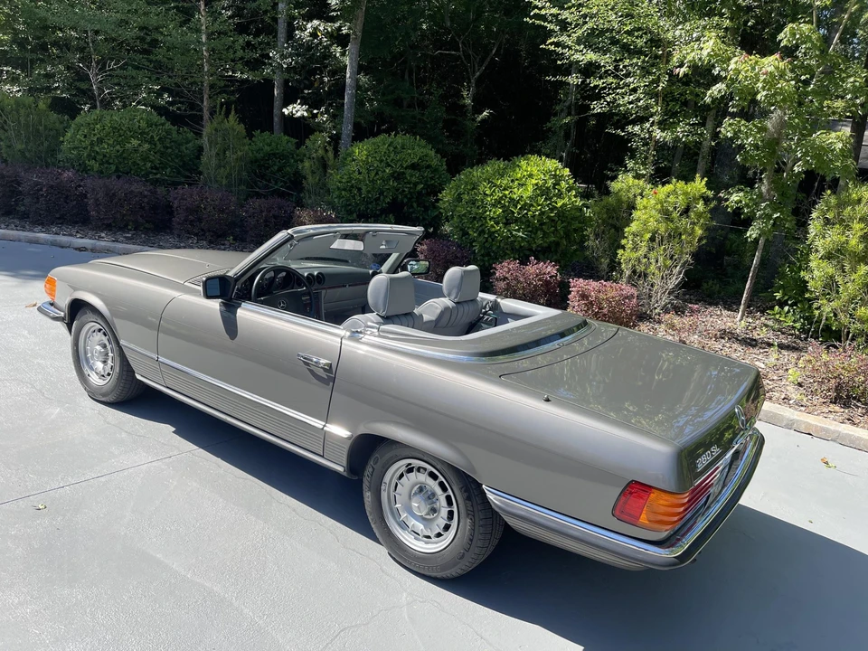 1985 Mercedes-Benz R107 SL-Class - Image 28 of 31