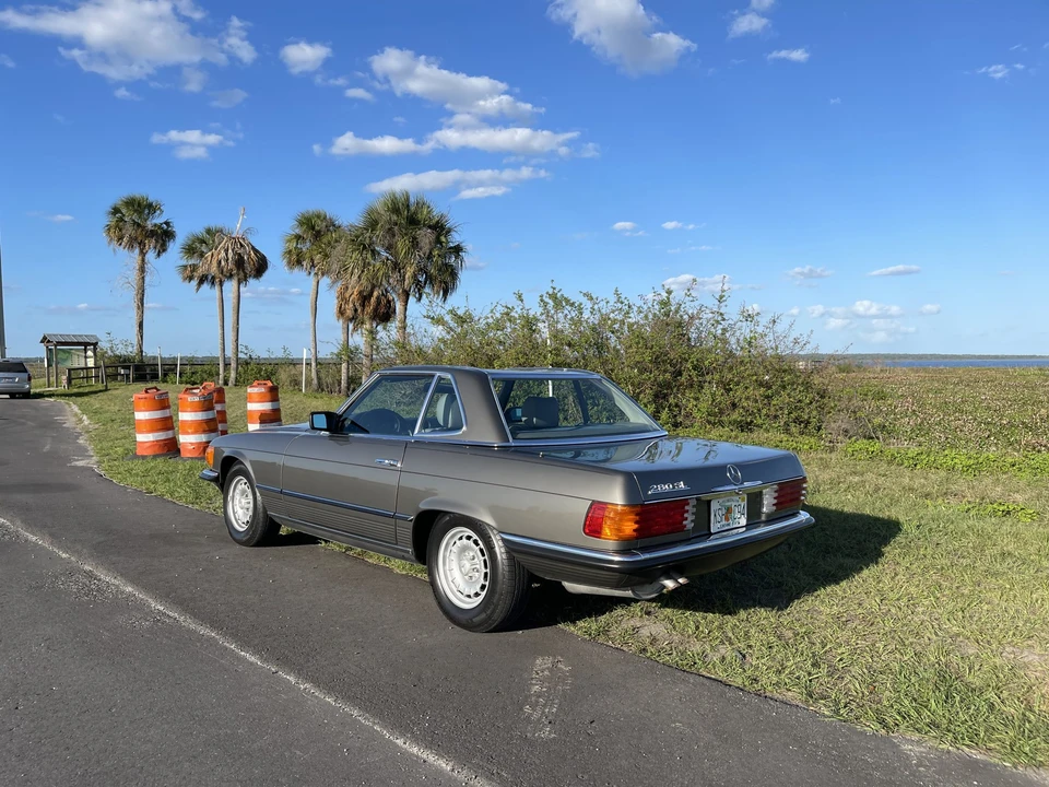 1985 Mercedes-Benz R107 SL-Class - Image 5 of 31