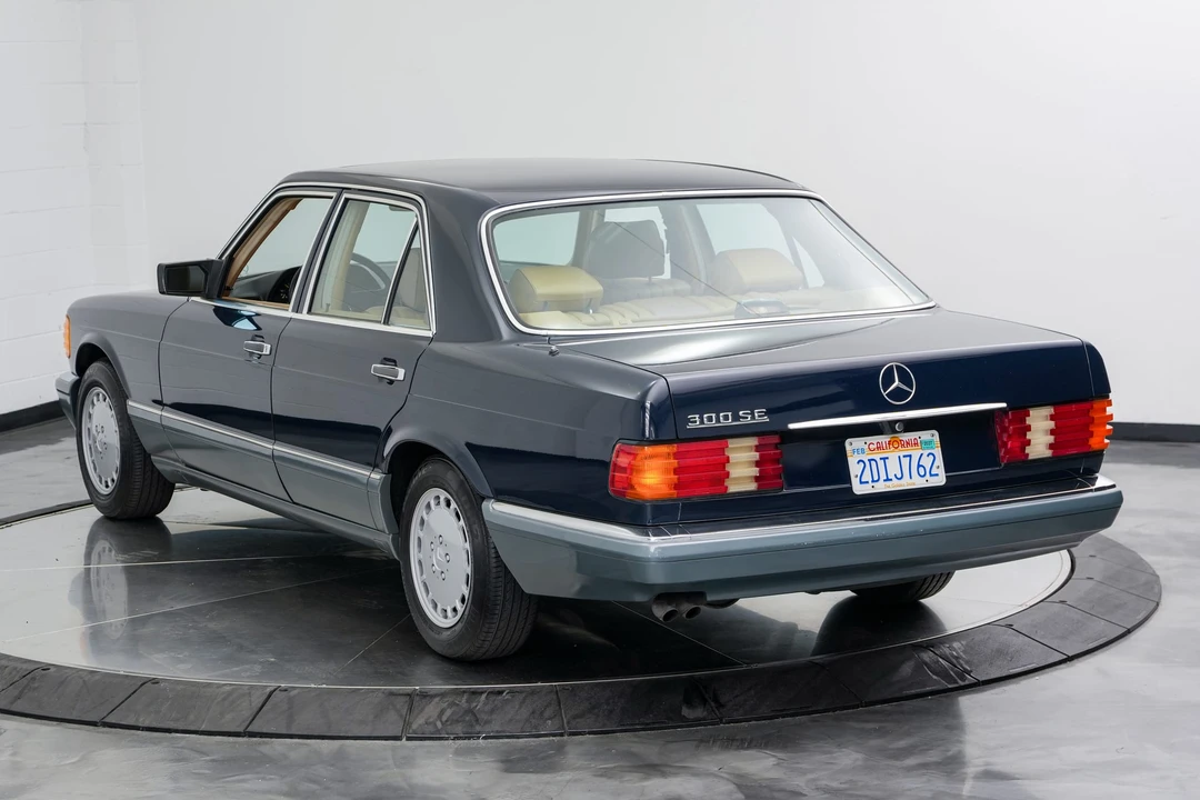 1986 Mercedes-Benz W126 S-Class Sedan - Image 12 of 31