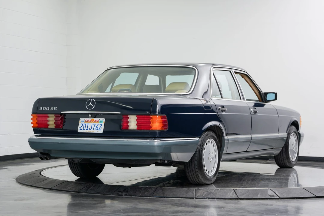 1986 Mercedes-Benz W126 S-Class Sedan - Image 18 of 31
