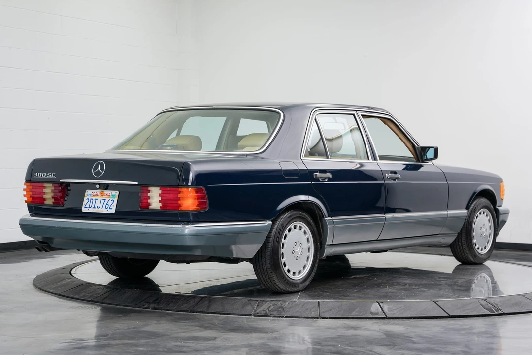 1986 Mercedes-Benz W126 S-Class Sedan - Image 20 of 31