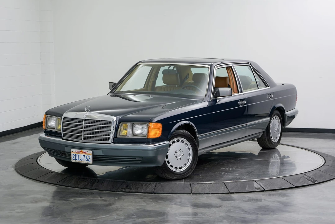 1986 Mercedes-Benz W126 S-Class Sedan - Image 2 of 31